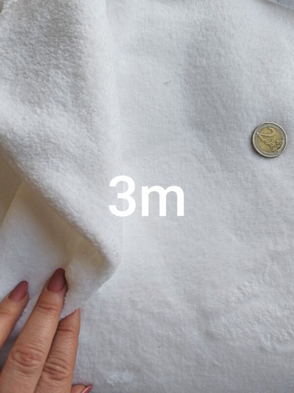 T5 minky blanc 3 mètres (quelques rares traces partant au lavage)